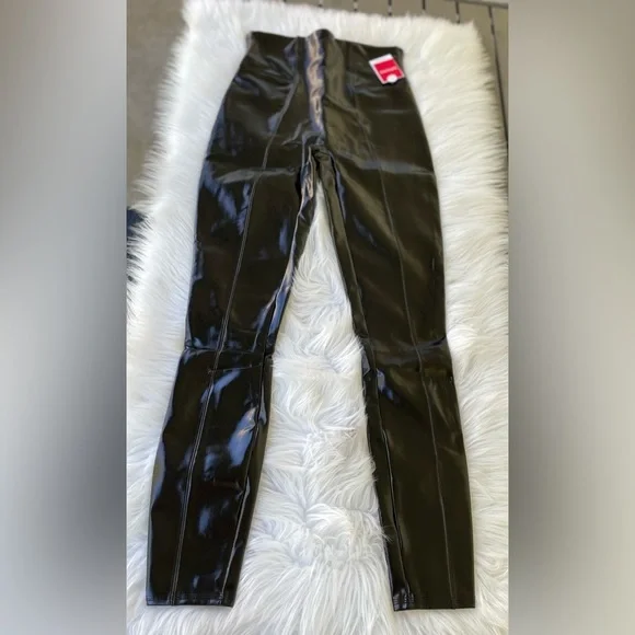 NWT - Spanx Faux Patent Leather Leggings - Vinyl - Size Med. Tall - Picture 9 of 11